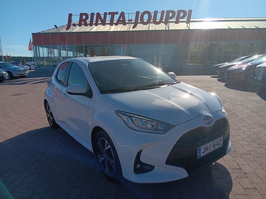 Toyota Yaris 2024 Valkoinen