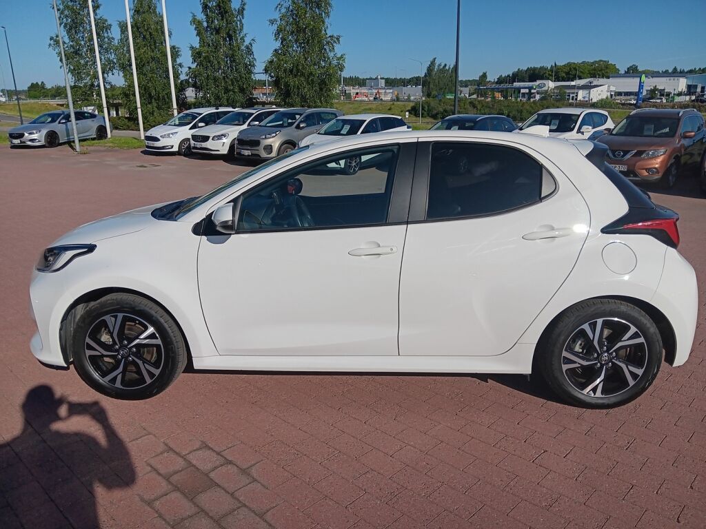 Toyota Yaris 2024 Valkoinen