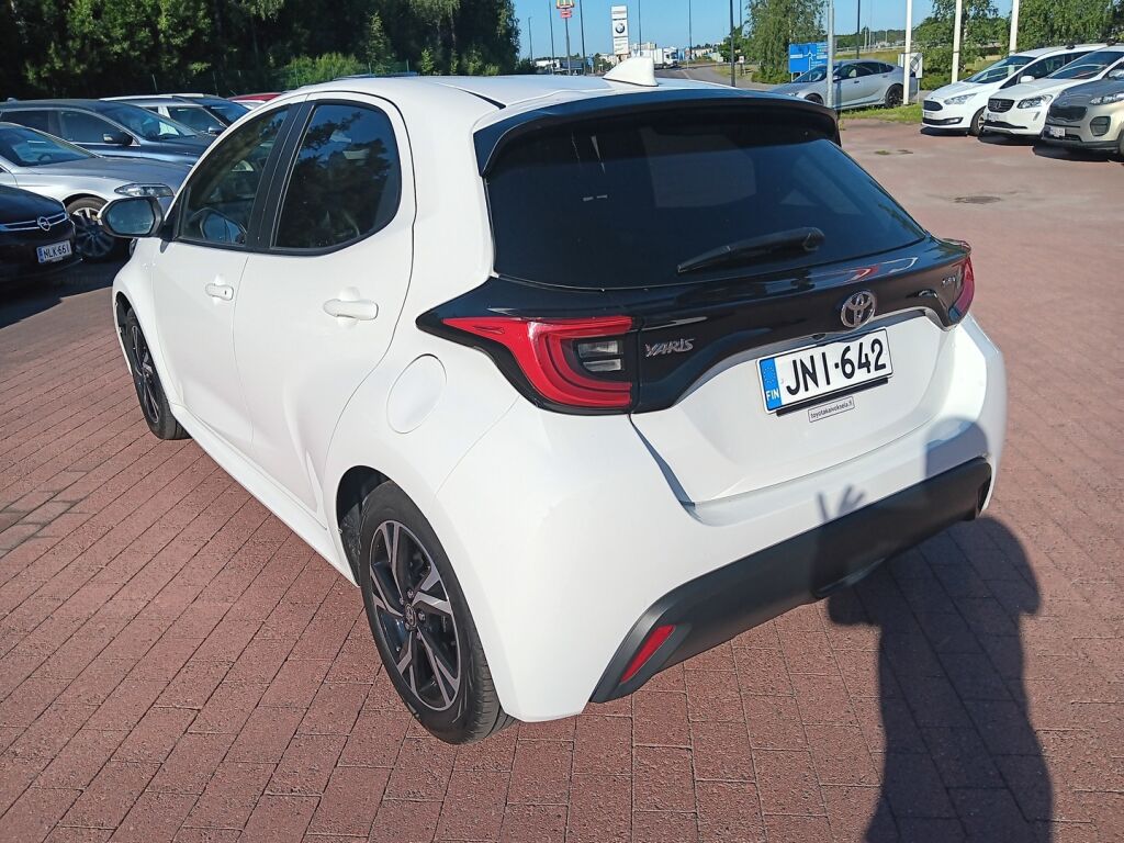 Toyota Yaris 2024 Valkoinen