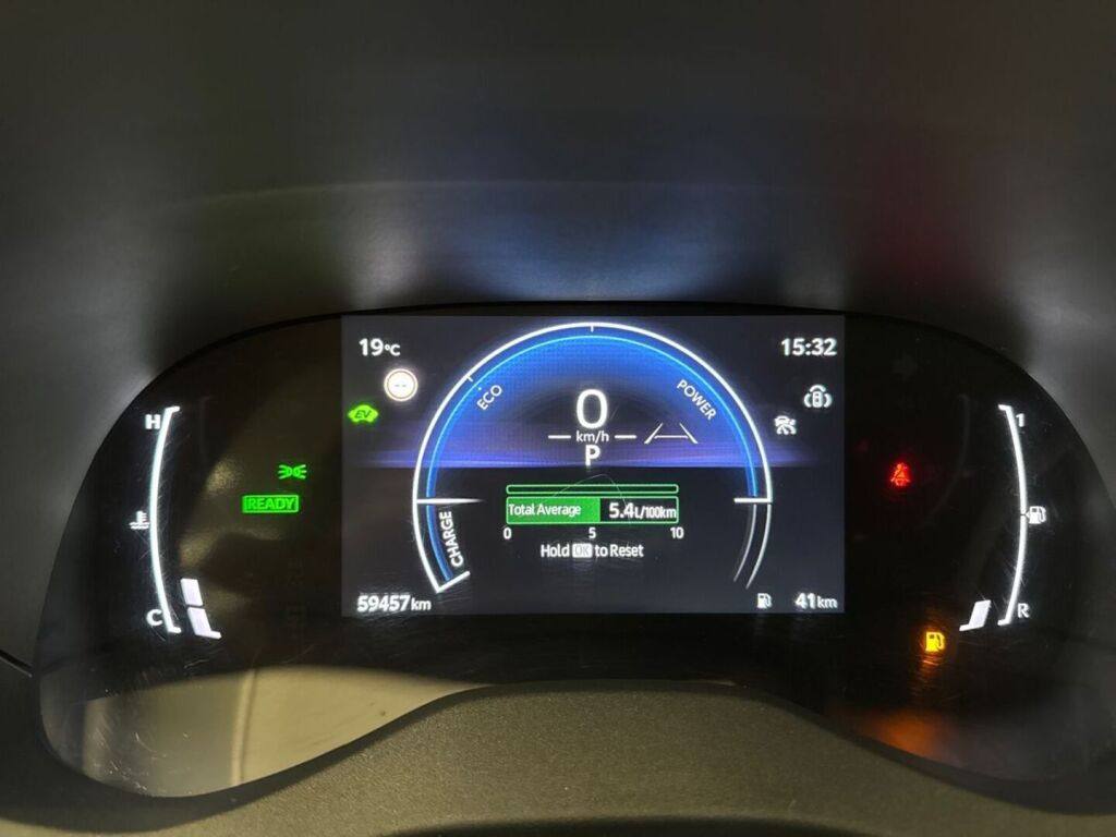 Toyota Yaris 2024 Valkoinen