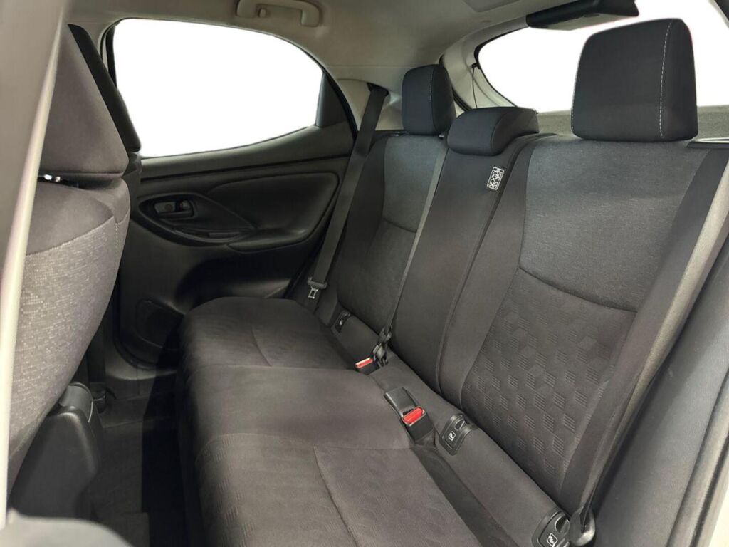 Toyota Yaris 2024 Valkoinen