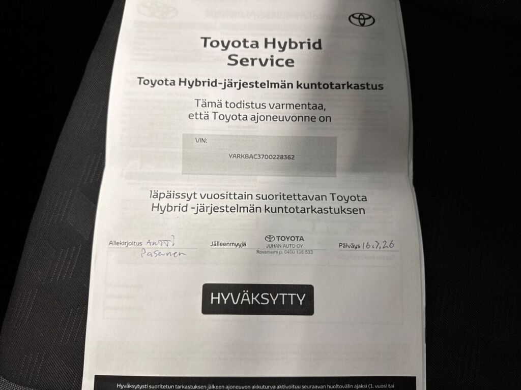 Toyota Yaris 2024 Valkoinen