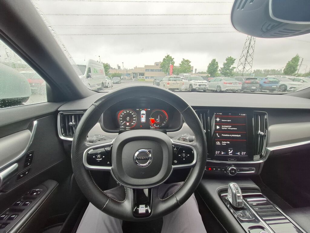 Volvo V90 2018 Harmaa