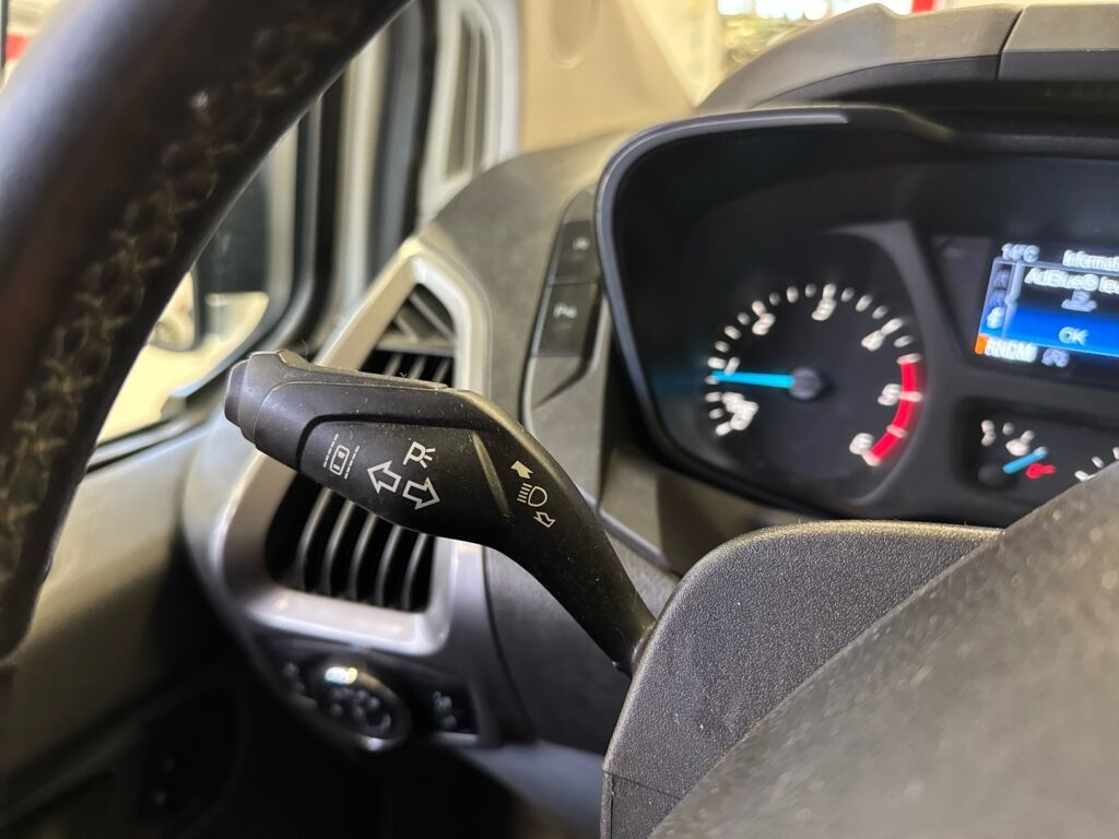 Ford Transit Custom 2018 Valkoinen