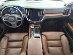 Volvo V60 2020 Musta