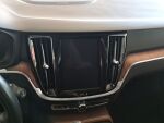 Volvo V60 2020 Musta
