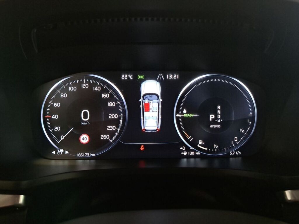 Volvo V60 2020 Musta