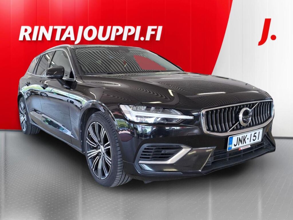 Volvo V60 2020 Musta
