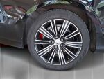 Volvo V60 2020 Musta