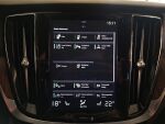 Volvo V60 2020 Musta