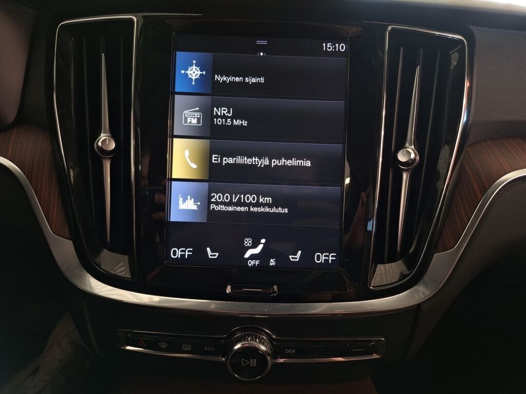 Volvo V60 2020 Musta