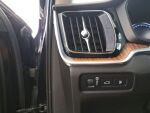 Volvo V60 2020 Musta