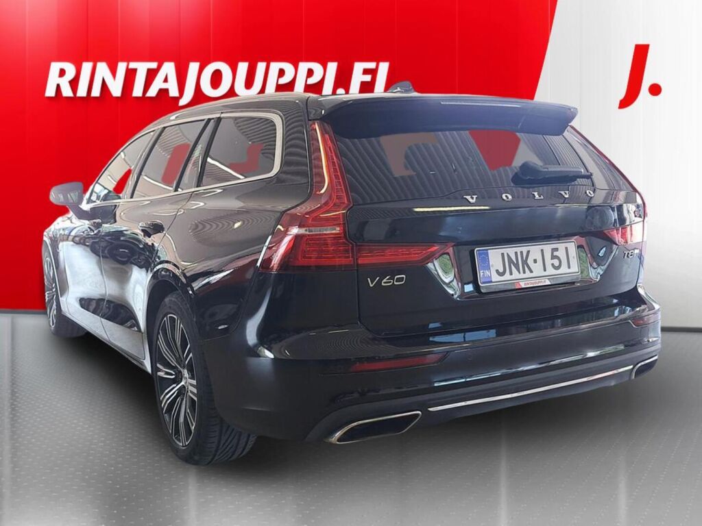 Volvo V60 2020 Musta