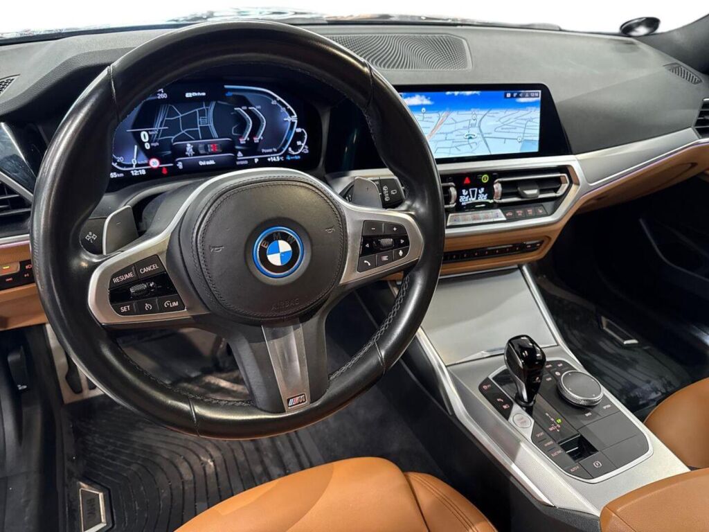 BMW 330 2022 Harmaa