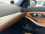 BMW 330 2022 Harmaa