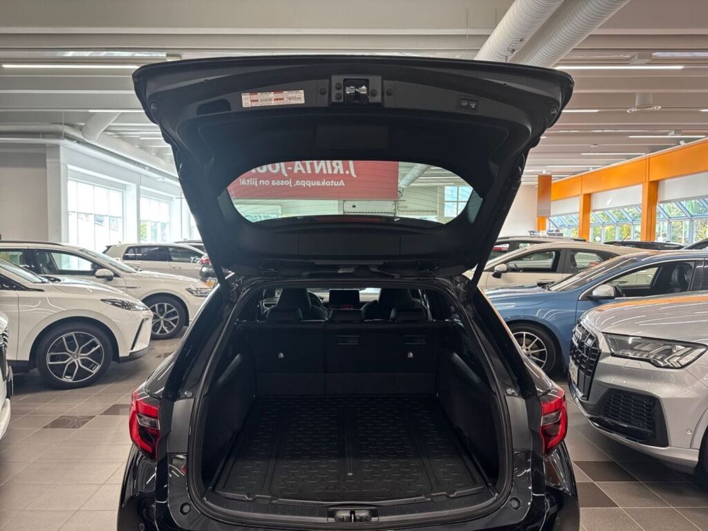 Toyota Corolla 2024 Musta
