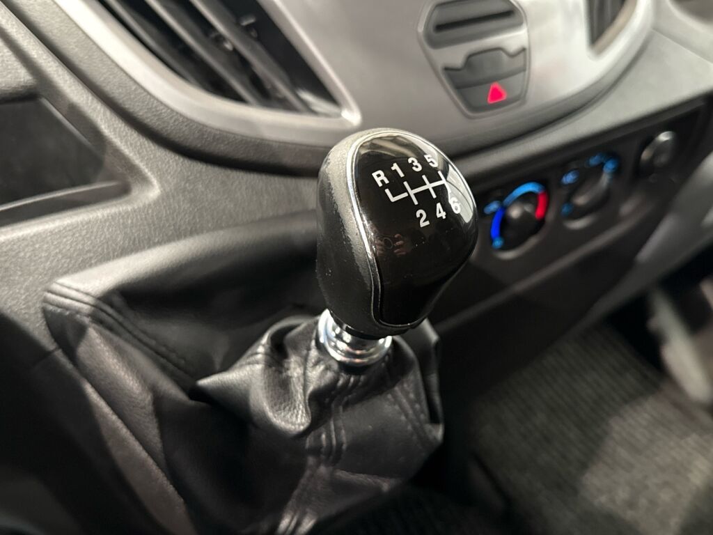 Ford Transit 2016 Valkoinen