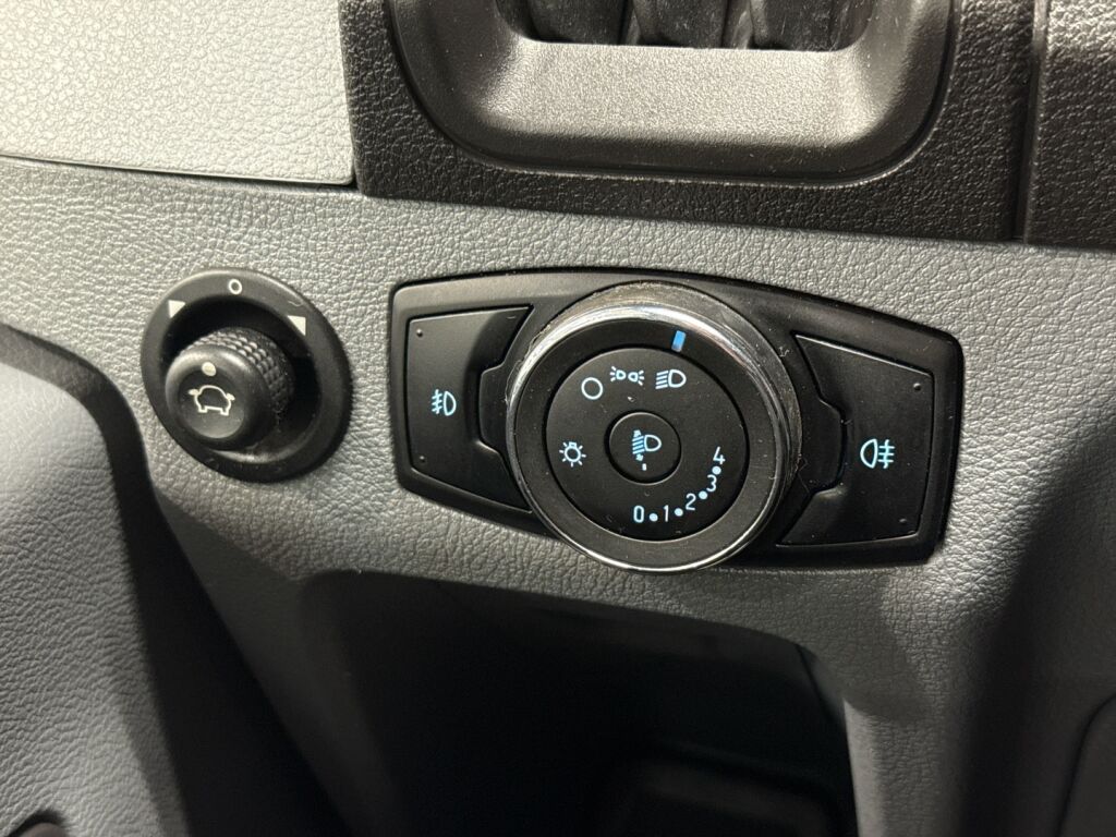 Ford Transit 2016 Valkoinen