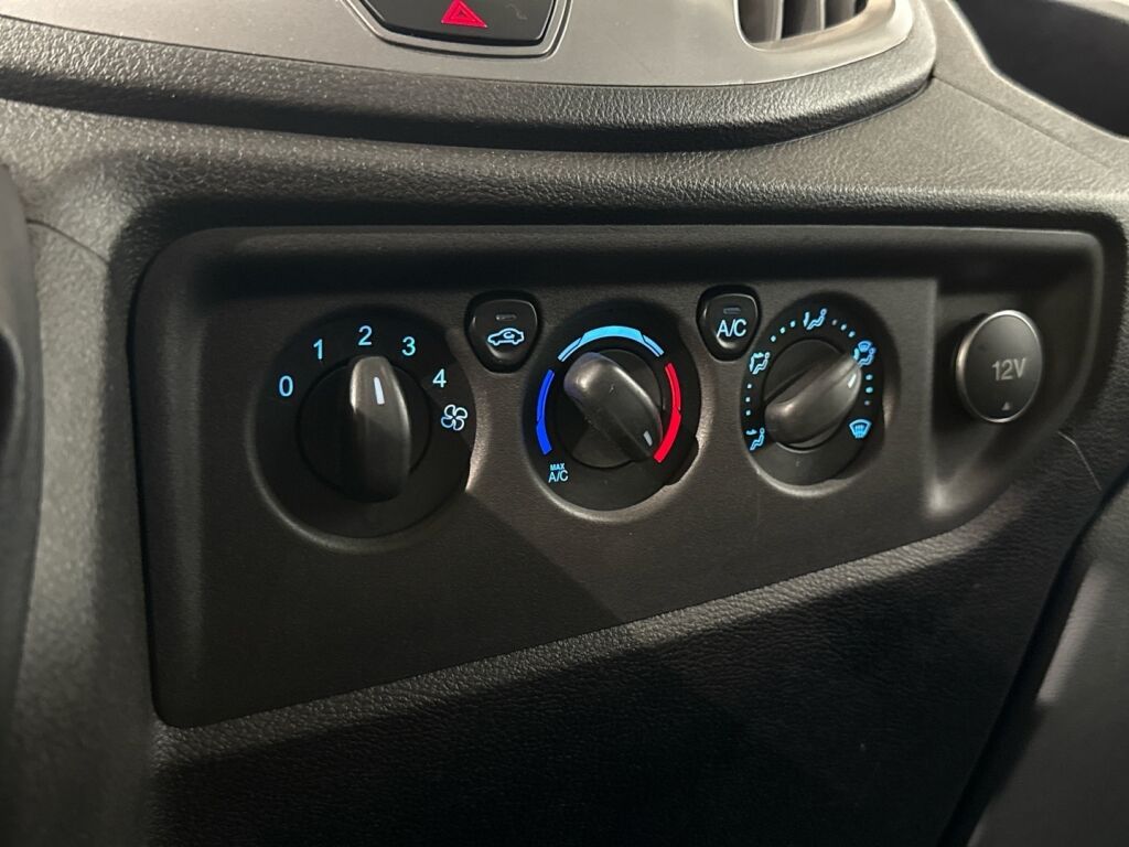 Ford Transit 2016 Valkoinen