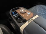 BMW iX 2022 Musta