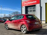 Peugeot 208 2014 Met. Punainen