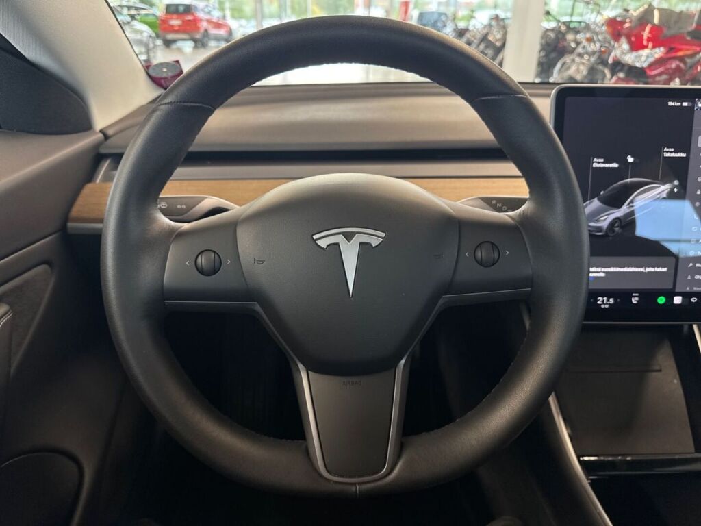 Tesla Model 3 2019 Harmaa