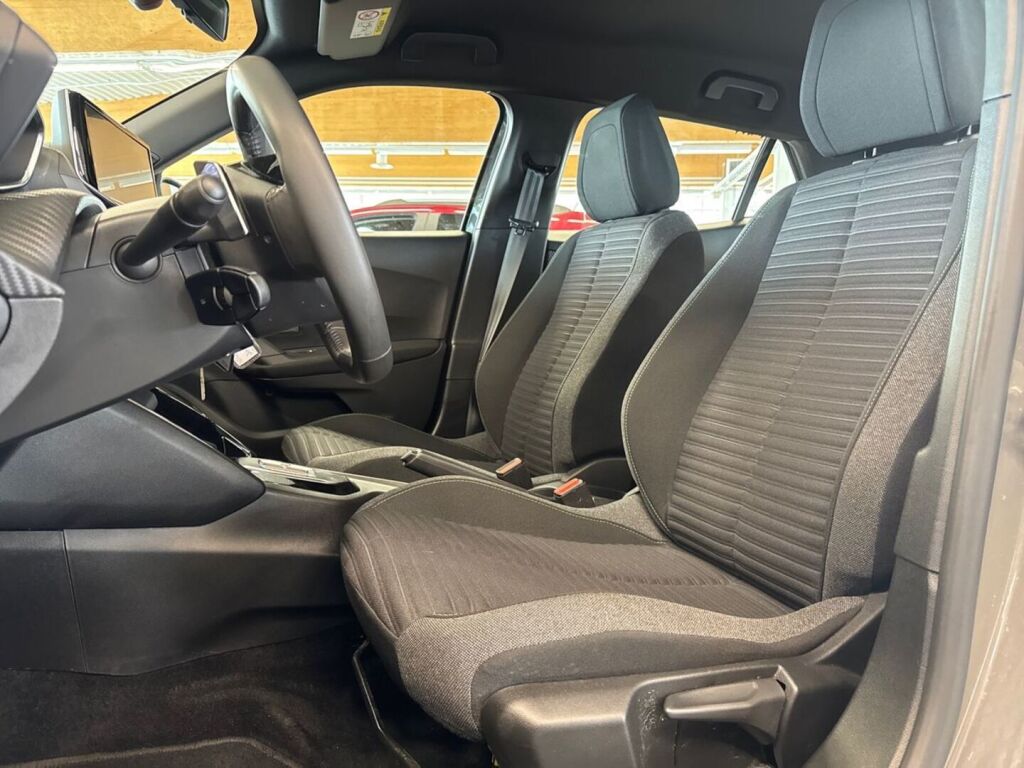 Peugeot 2008 2024 Metallinhohto Harmaa