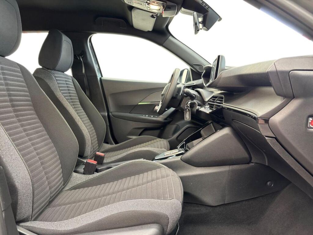 Peugeot 2008 2024 Harmaa