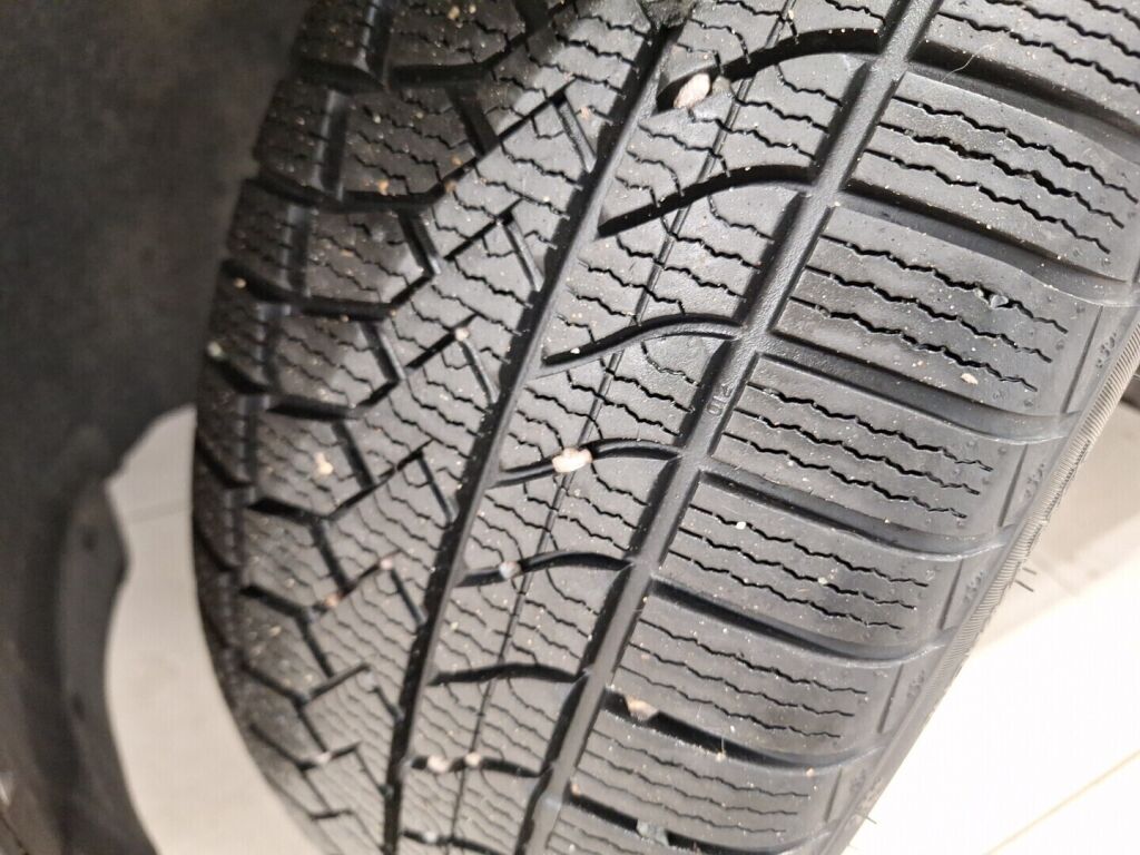 Polestar 2 2021 Valkoinen