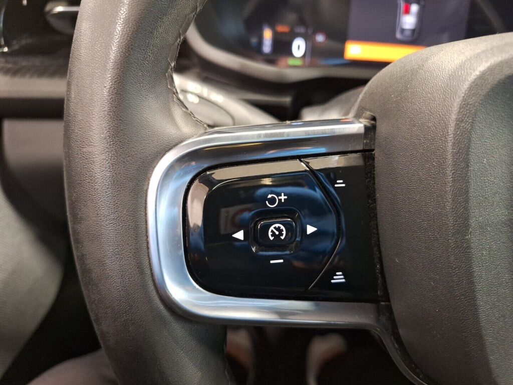 Polestar 2 2021 Valkoinen