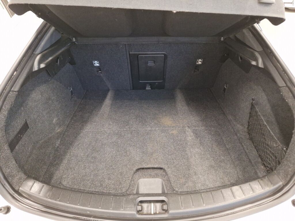 Polestar 2 2021 Valkoinen