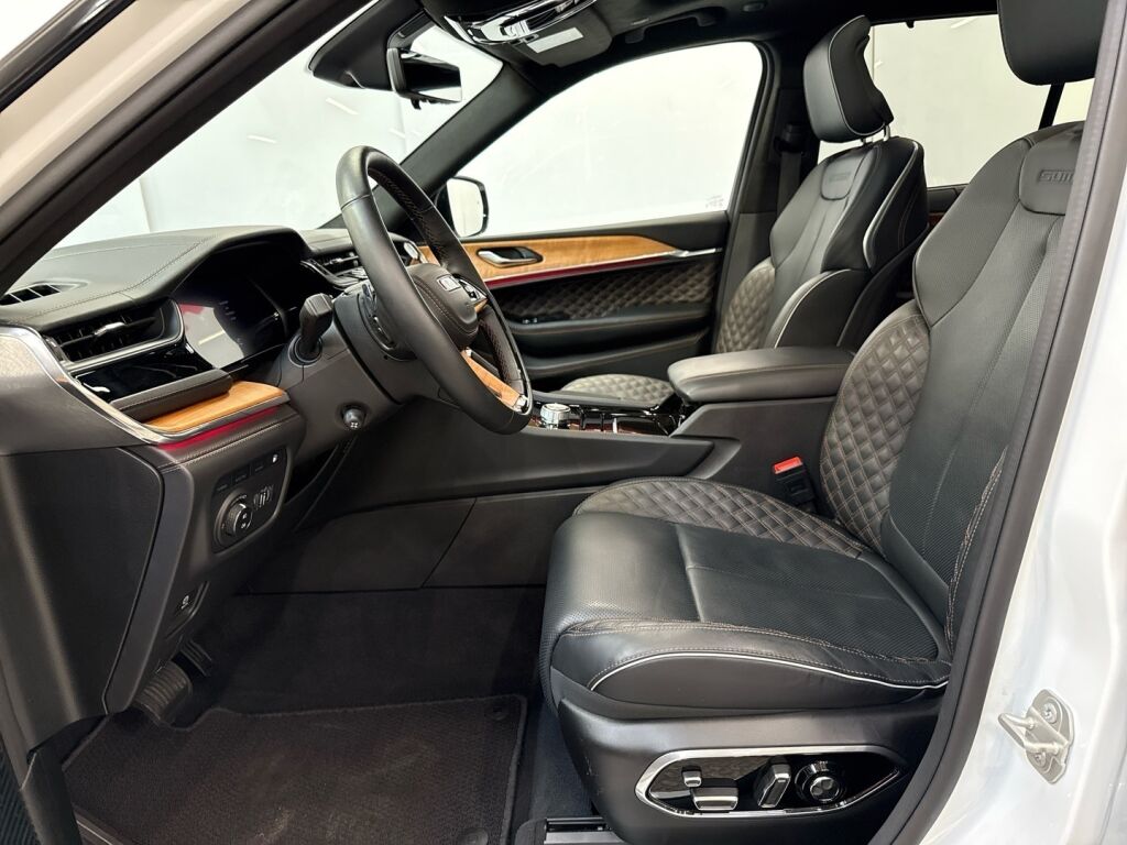 Jeep Grand Cherokee 2024 Valkoinen