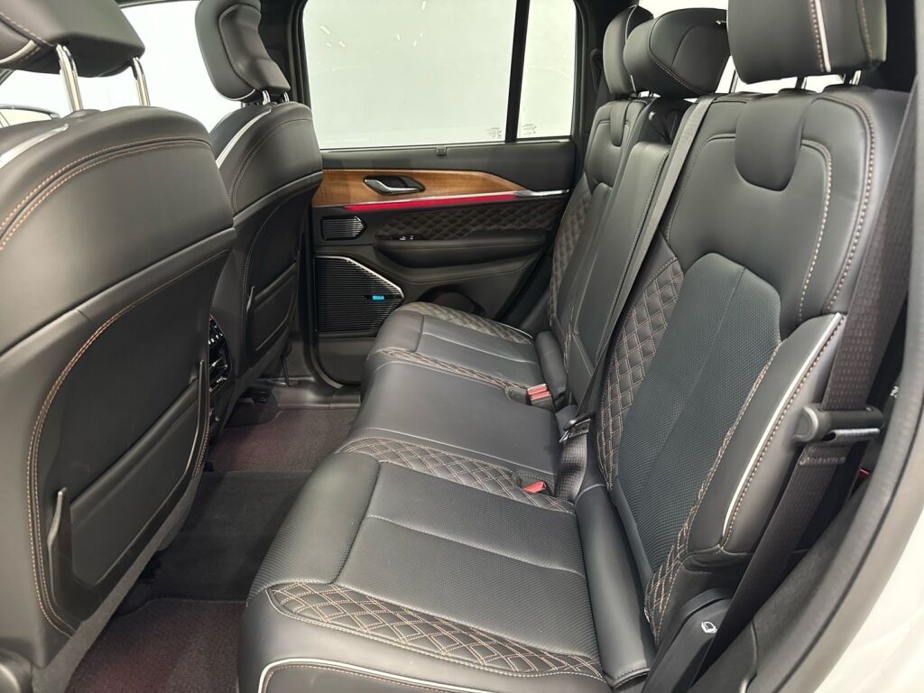 Jeep Grand Cherokee 2024 Valkoinen