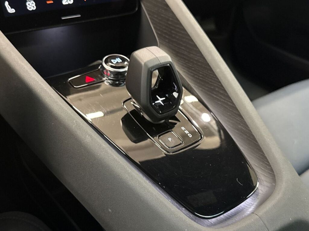 Polestar 2 2024 Harmaa