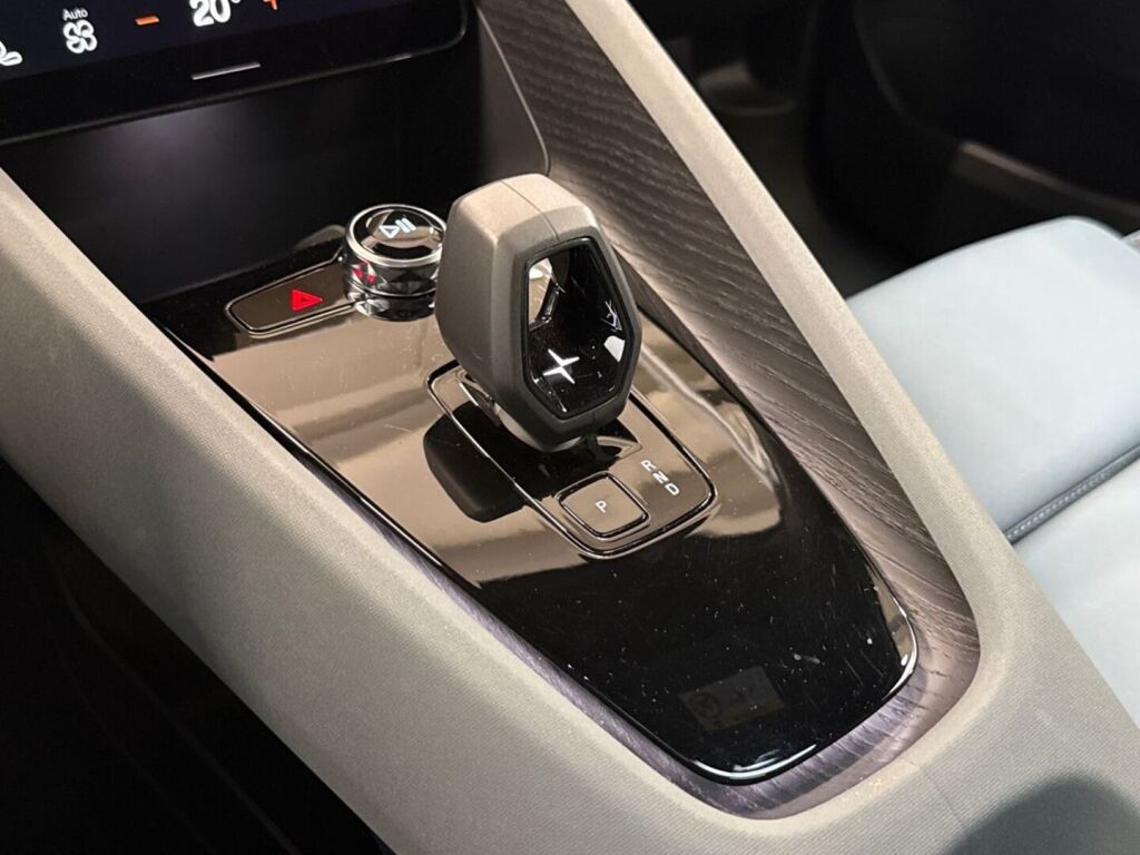Polestar 2 2024 Harmaa