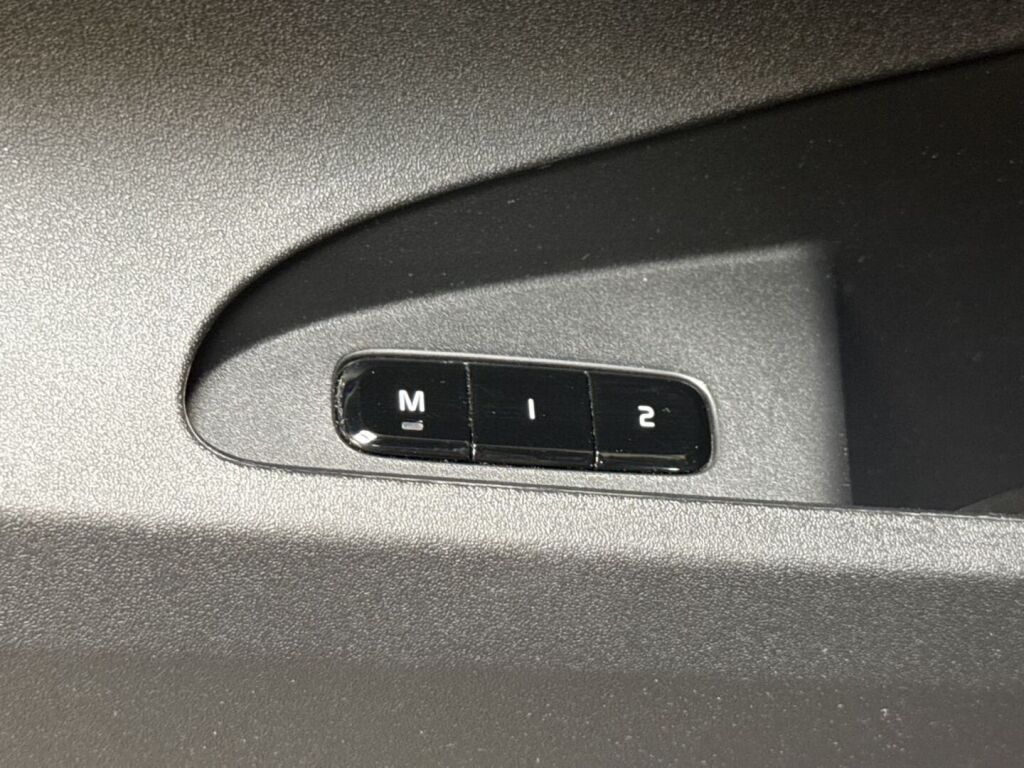Polestar 2 2024 Harmaa