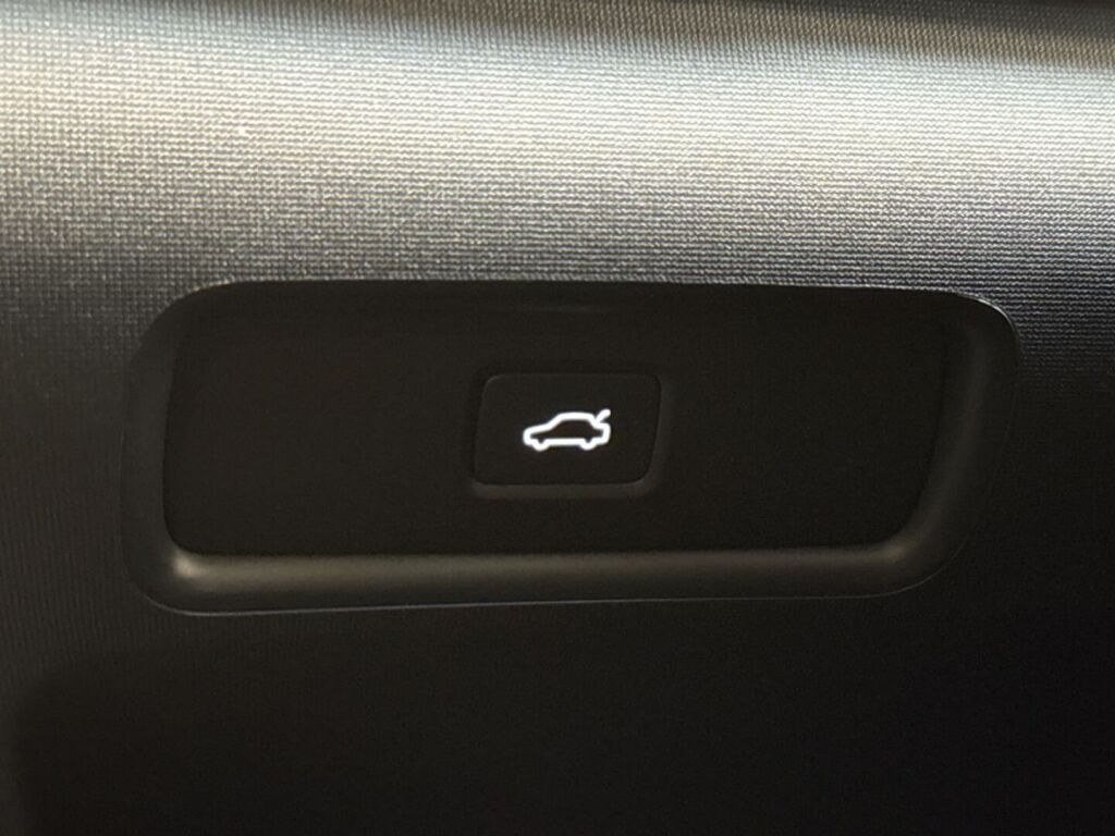 Polestar 2 2024 Harmaa
