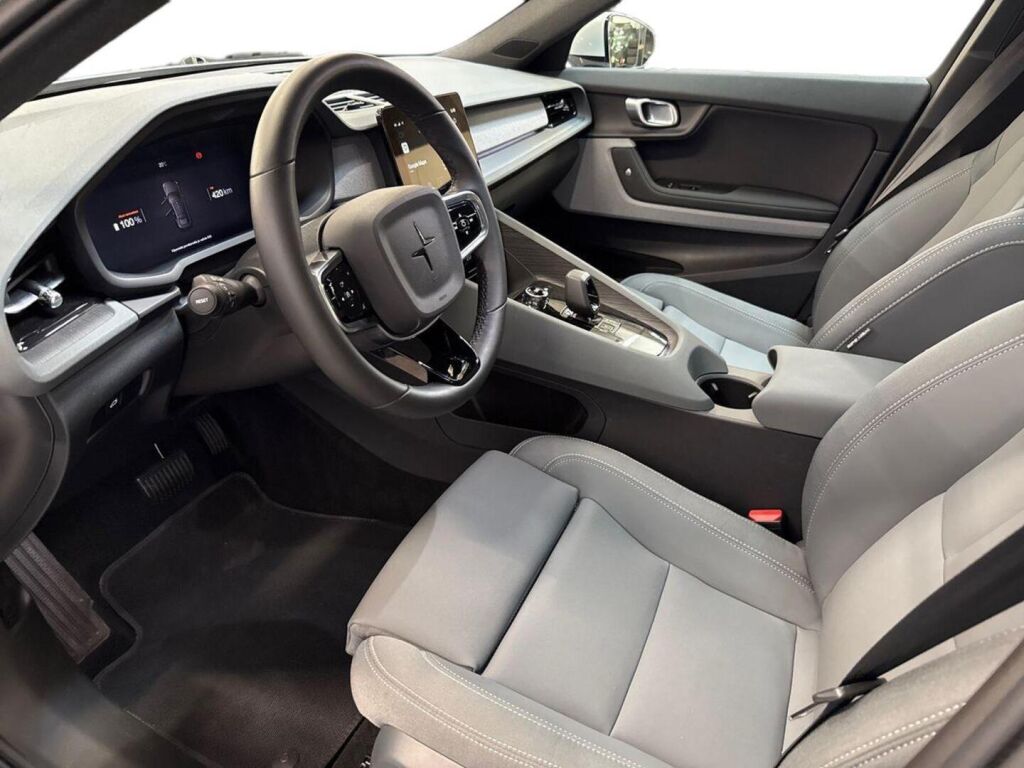 Polestar 2 2024 Harmaa