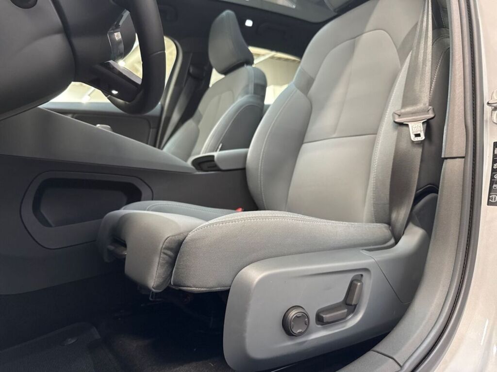 Polestar 2 2024 Harmaa