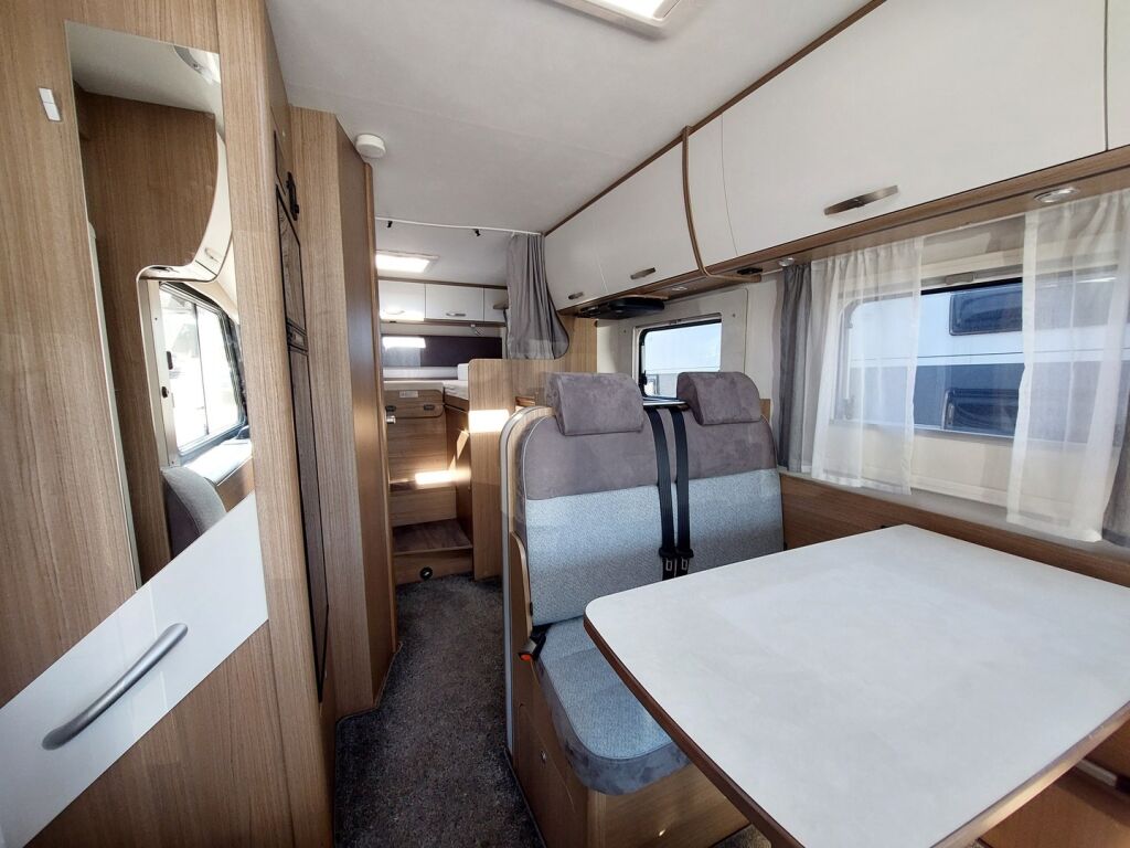 Carado I 338 Edition 15 2024 Valkoinen