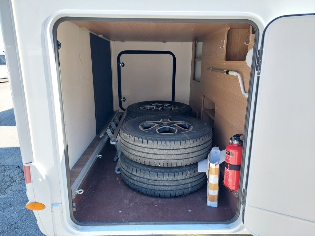 Carado I 338 Edition 15 2024 Valkoinen