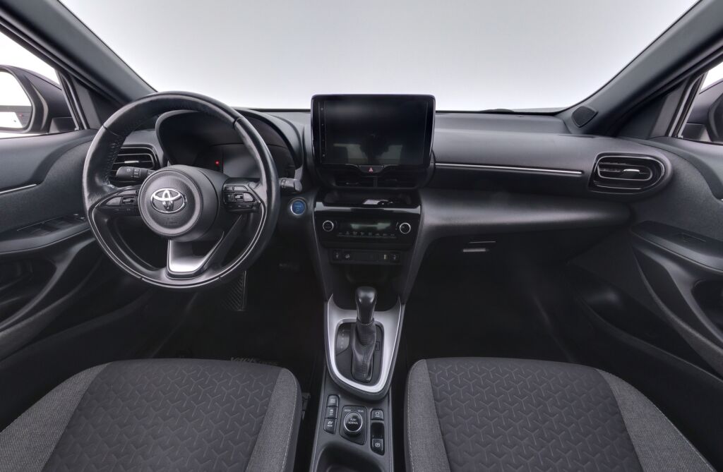 Toyota Yaris Cross 2022 Musta
