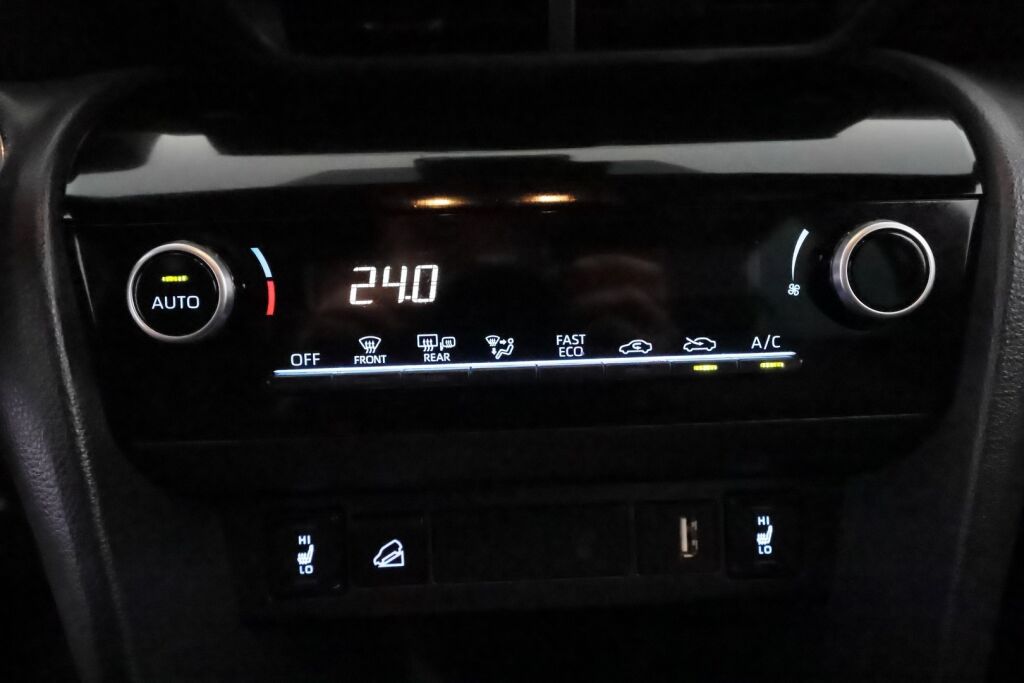 Toyota Yaris Cross 2022 Musta