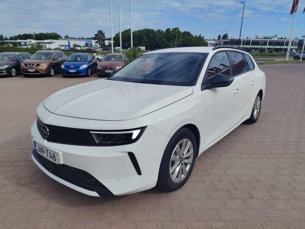 Opel Astra 2024 Valkoinen