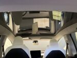 Tesla Model Y 2023 Sininen