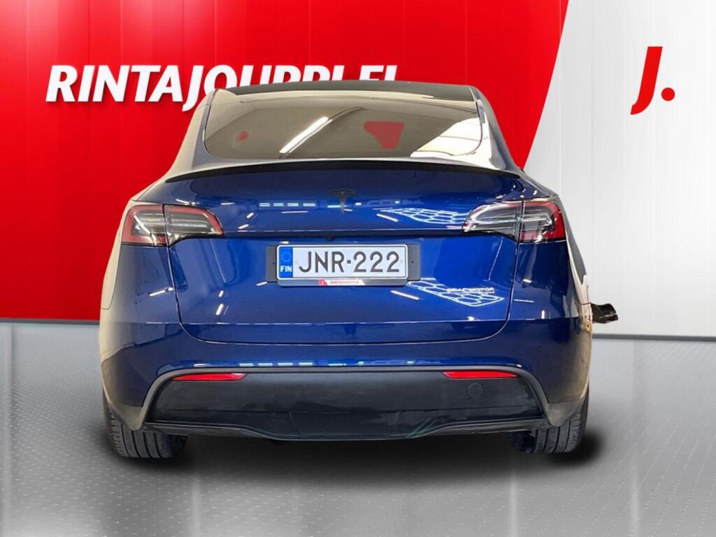 Tesla Model Y 2023 Sininen