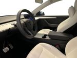 Tesla Model Y 2023 Sininen