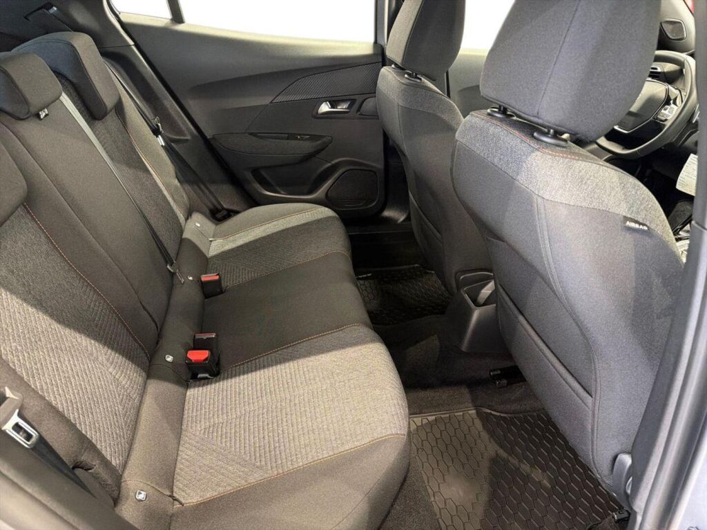 Peugeot 2008 2025 Harmaa