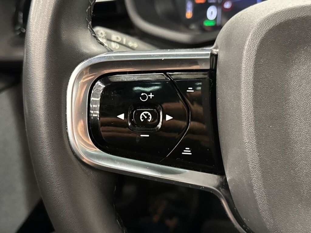 Polestar 2 2020 Musta