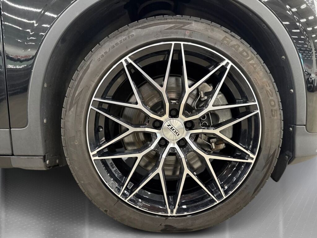Polestar 2 2020 Musta